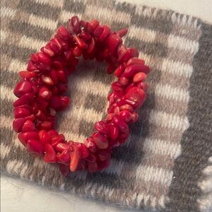 Coral stretch bracelet